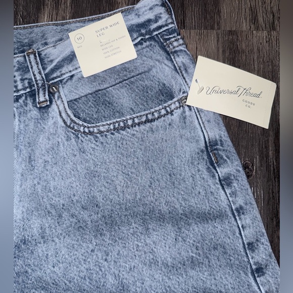 Universal Thread Light Blue Flare Jeans - Picture 4 of 10